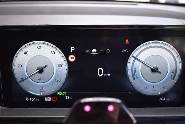 Hyundai INSTER 85kW 02 49kWh 5dr Auto Beige