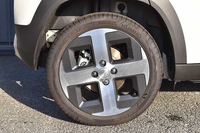 Hyundai INSTER 85kW 02 49kWh 5dr Auto Beige