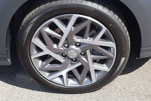 Hyundai KONA 1.6 GDi Hybrid Premium 5dr DCT Grey