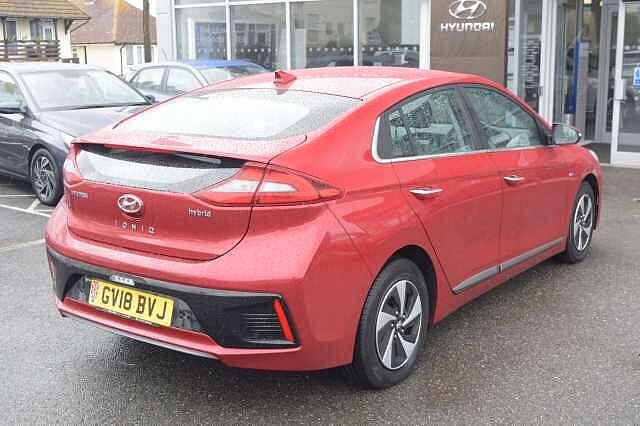 Hyundai IONIQ 1.6 GDi Hybrid Premium 5dr DCT