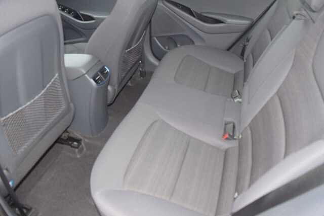Hyundai IONIQ 1.6 GDi Hybrid Premium 5dr DCT