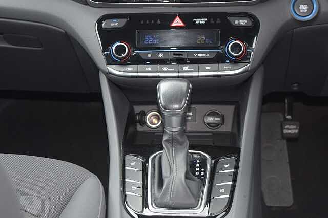 Hyundai IONIQ 1.6 GDi Hybrid Premium 5dr DCT