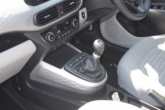 Hyundai i10 1.2 [79] Premium 5dr [Nav]