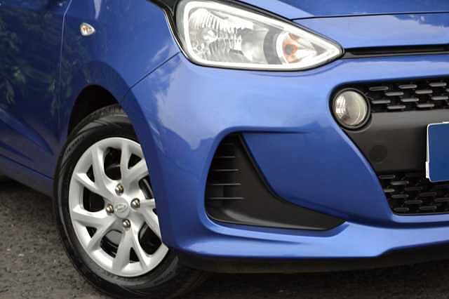 Hyundai I10 1.0 SE IMMACULATE CONDITION ONLY 14,888 MILES Champion Blue