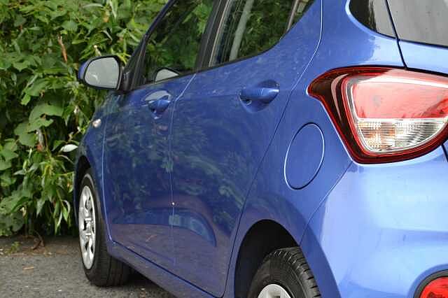Hyundai I10 1.0 SE IMMACULATE CONDITION ONLY 14,888 MILES Champion Blue