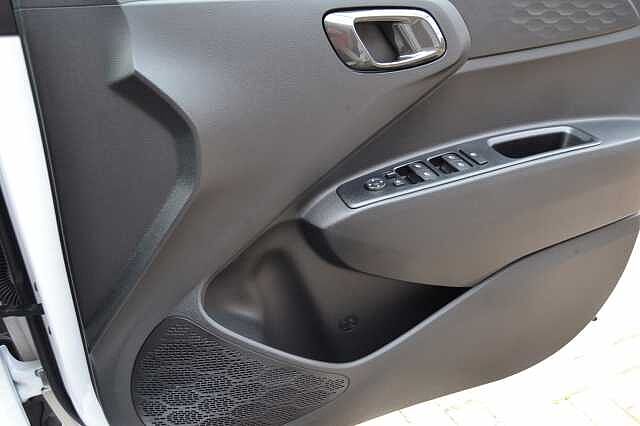 Hyundai i10 1.0 TGDI N LINE NAV, PHENOMENAL EXAMPLE OF THIS SPORTY HATCH