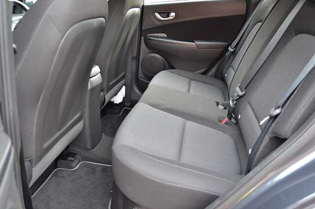 Hyundai KONA 1.6 GDI SELF CHARGING HYBRID AUTO,  LOW MILEAGE EXAMPLE