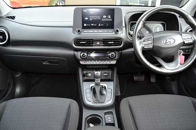 Hyundai KONA 1.6 GDI SELF CHARGING HYBRID AUTO,  LOW MILEAGE EXAMPLE
