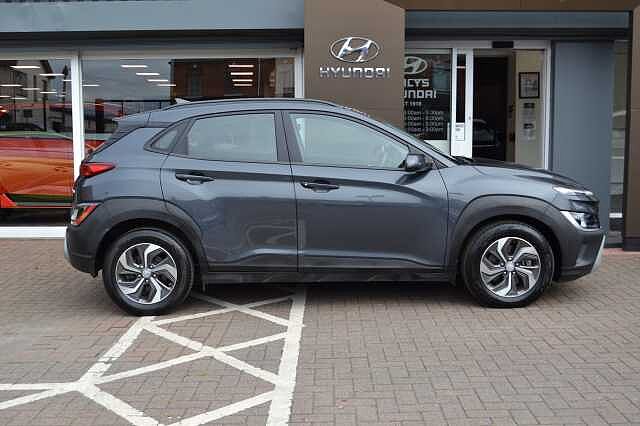 Hyundai KONA 1.6 GDI SELF CHARGING HYBRID AUTO,  LOW MILEAGE EXAMPLE