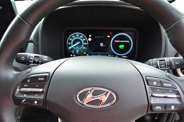 Hyundai KONA 39KWH PREMIUM AUTO, FIRST CLASS EXAMPLE OF THIS BEST SELLER, ONLY 16,483 MILES Grey