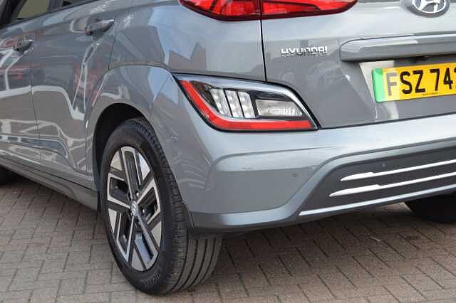 Hyundai KONA 39KWH PREMIUM AUTO, FIRST CLASS EXAMPLE OF THIS BEST SELLER, ONLY 16,483 MILES Grey