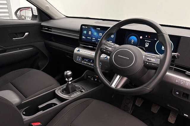 Hyundai KONA 1.6T 138 Advance 5dr Atlas White