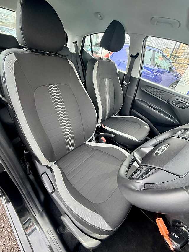 Hyundai I10 1.0 [63] Advance 5dr [Nav] Black