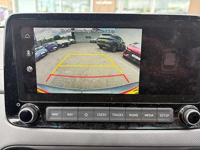 Hyundai KONA 1.6 GDi Hybrid Premium 5dr DCT Red