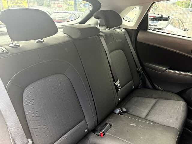 Hyundai KONA 1.6 GDi Hybrid Premium 5dr DCT Red