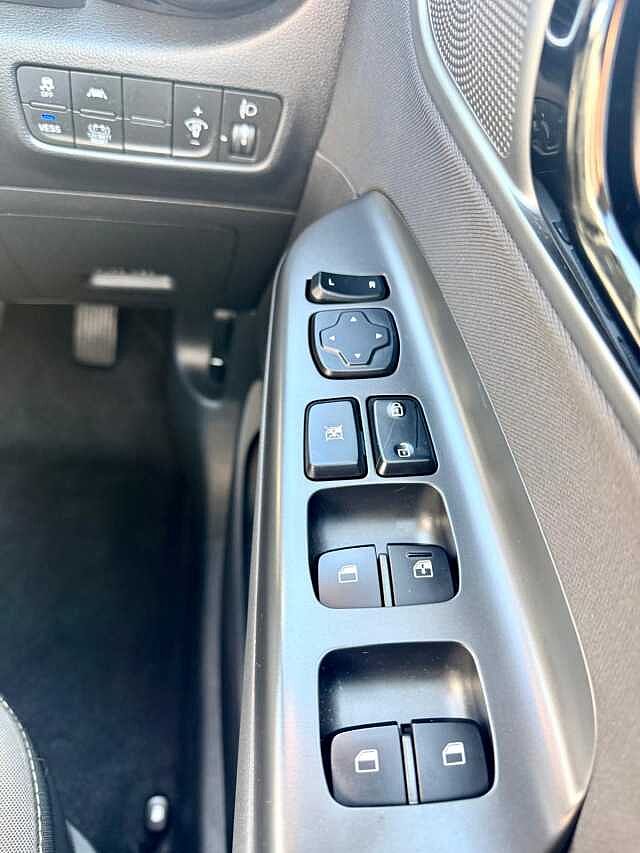 Hyundai KONA 1.6 GDi Hybrid Premium 5dr DCT