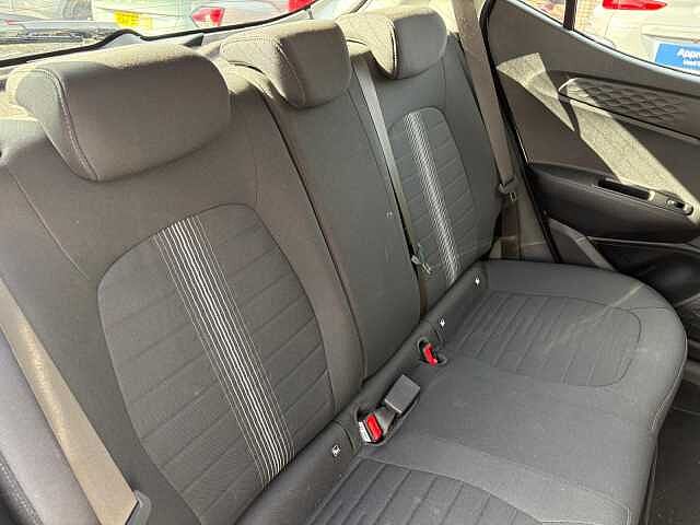 Hyundai I10 1.2 MPi SE Connect 5dr Auto White
