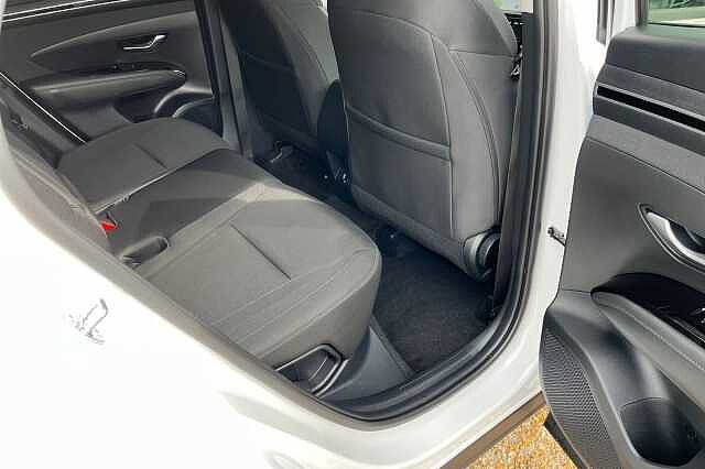 Hyundai TUCSON 1.6 T-GDi MHEV Premium DCT Euro 6 (s/s) 5dr White
