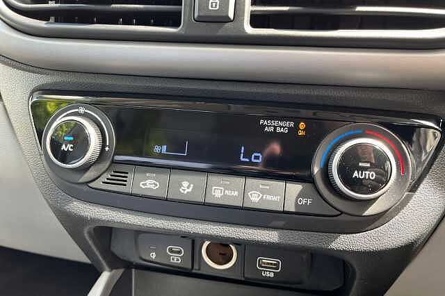 Hyundai i10 1.0 Premium Auto Euro 6 (s/s) 5dr