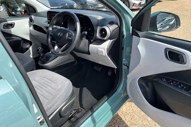 Hyundai i10 1.0 Premium Auto Euro 6 (s/s) 5dr