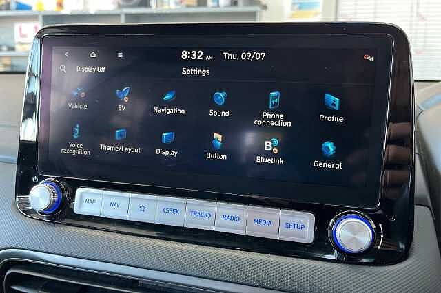Hyundai KONA 64kWh Premium Auto 5dr (10.5kW Charger)