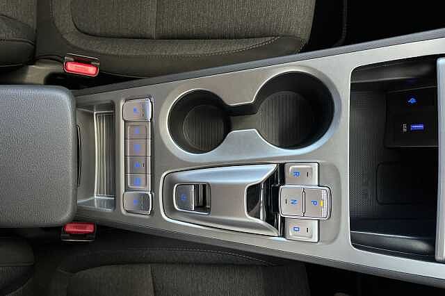 Hyundai KONA 64kWh Premium Auto 5dr (10.5kW Charger)