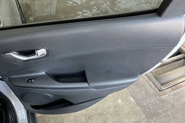 Hyundai KONA 64kWh Premium Auto 5dr (10.5kW Charger)