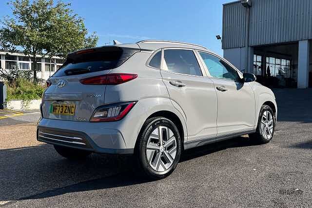 Hyundai KONA 64kWh Premium Auto 5dr (10.5kW Charger)