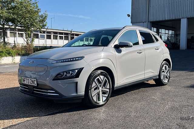 Hyundai KONA 64kWh Premium Auto 5dr (10.5kW Charger)