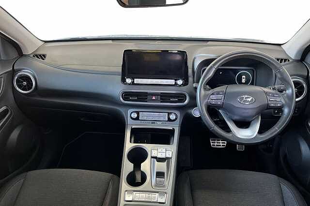 Hyundai KONA 64kWh Premium Auto 5dr (10.5kW Charger)