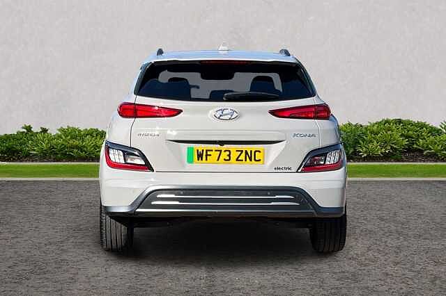 Hyundai KONA 64kWh Premium Auto 5dr (10.5kW Charger)