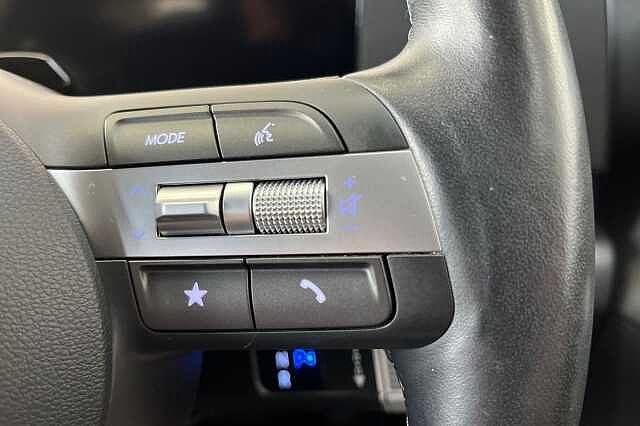 Hyundai KONA 1.6 h-GDi Ultimate SUV 5dr Petrol Hybrid DCT Euro 6 (s/s) (141 ps)