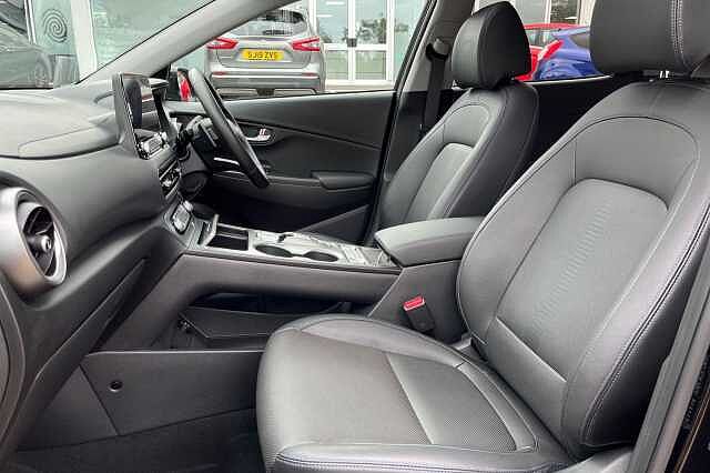 Hyundai KONA 64kWh Ultimate Auto 5dr (10.5kW Charger) Black