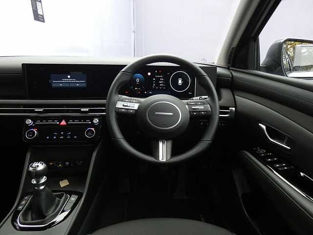 Hyundai TUCSON 1.6T Advance 5dr