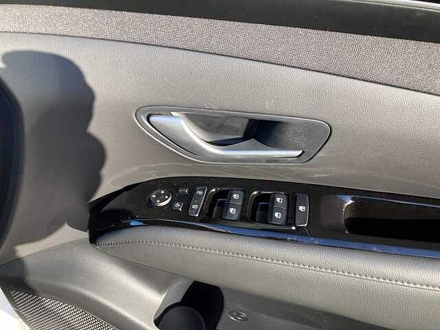 Hyundai TUCSON 1.6 TGDi Hybrid 230 SE Connect 5dr 2WD Auto