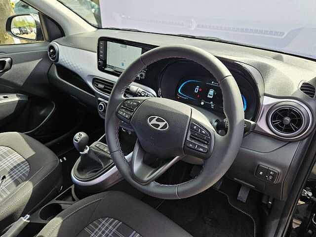 Hyundai i10 1.2 [79] Premium 5dr [Nav]