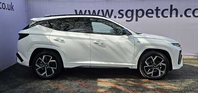 Hyundai TUCSON 1.6T 239 Hybrid N Line 5dr Auto White