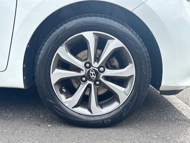 Hyundai I10 1.0 Play 5dr White