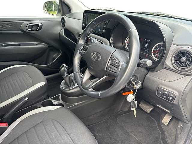 Hyundai I10 1.2 MPi SE Connect 5dr Auto White