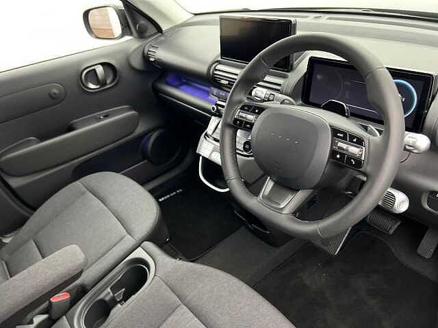 Hyundai INSTER 49kWh 02 BLACK