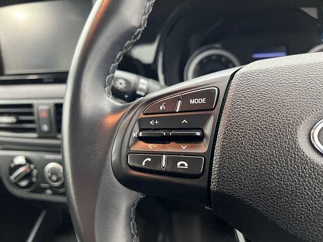 Hyundai I10 MPi SE Connect SLEEK SILVER
