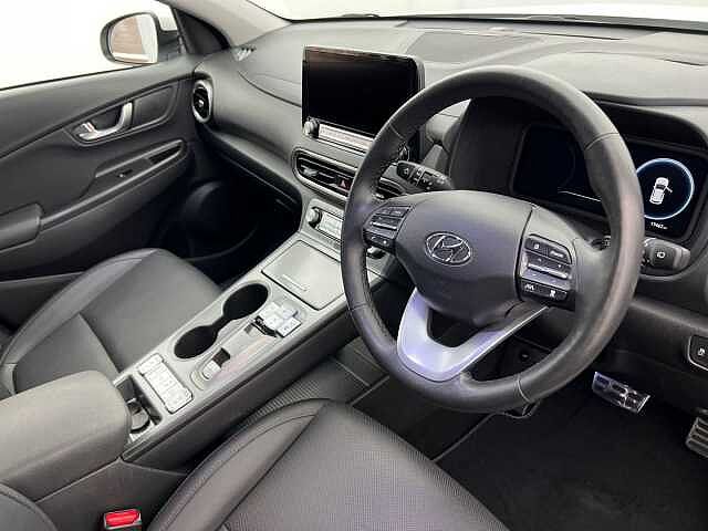 Hyundai KONA 64kWh Ultimate ATLAS WHITE