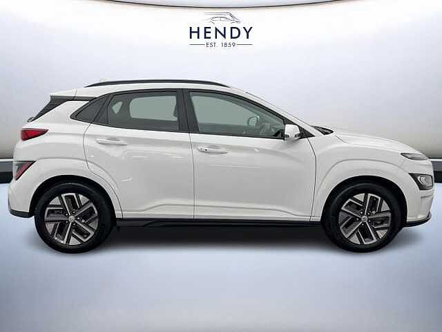 Hyundai KONA 64kWh Ultimate ATLAS WHITE