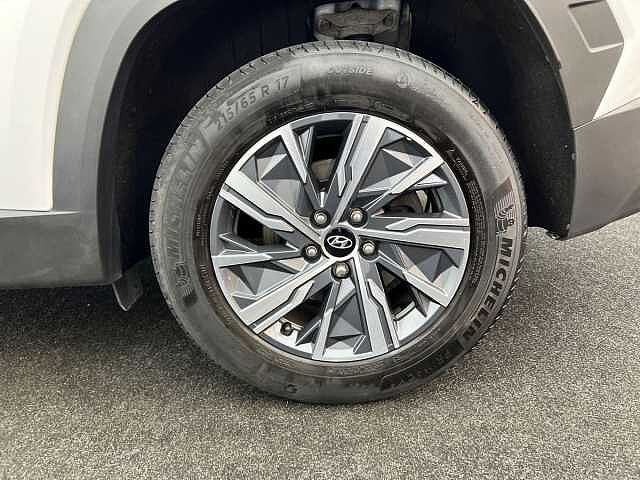 Hyundai TUCSON TGDi SE Connect WHITE