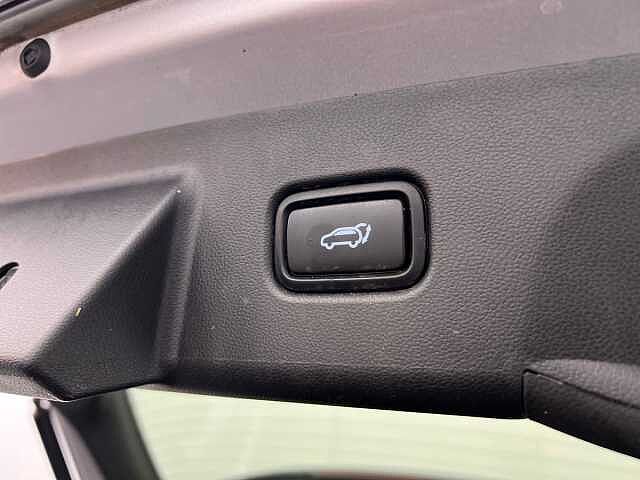 Hyundai TUCSON 1.6 TGDi Hybrid 230 Ultimate 5dr 2WD Auto SHIMMERING SILVER