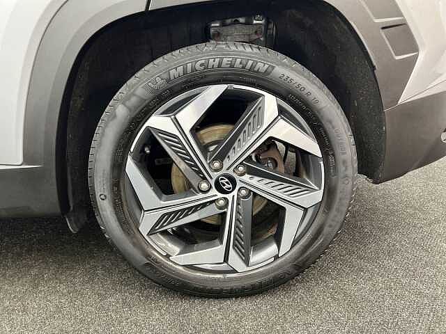 Hyundai TUCSON 1.6 TGDi Hybrid 230 Ultimate 5dr 2WD Auto SHIMMERING SILVER