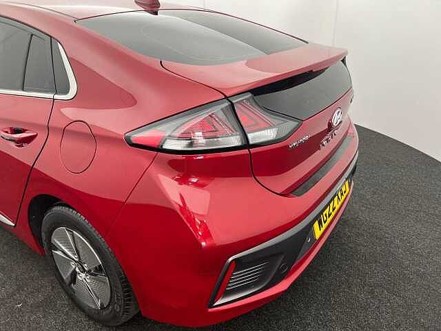 Hyundai IONIQ 1.6 GDi Hybrid DCT Premium