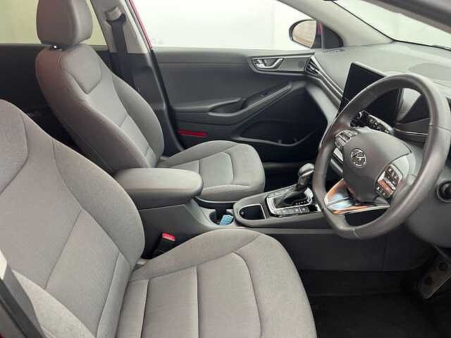 Hyundai IONIQ 1.6 GDi Hybrid DCT Premium
