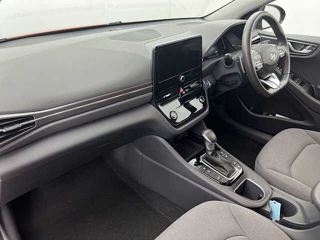 Hyundai IONIQ 1.6 GDi Hybrid DCT Premium