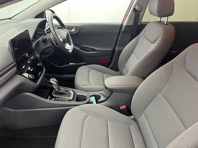 Hyundai IONIQ 1.6 GDi Hybrid DCT Premium